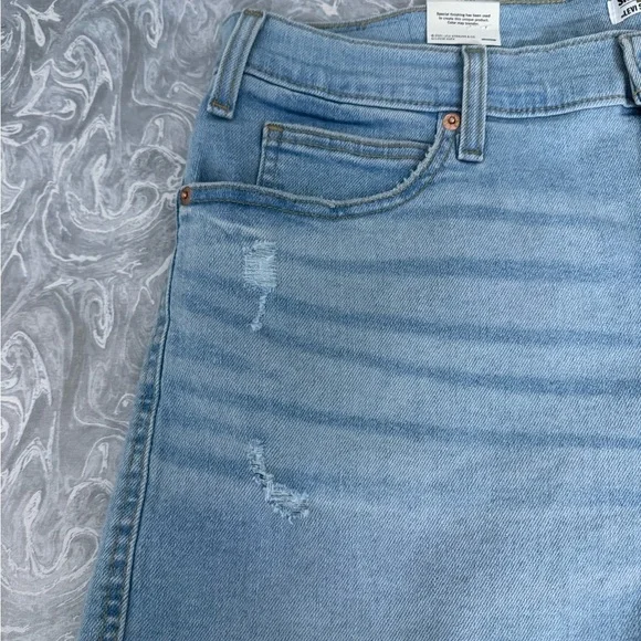 NWT Levi’s Jean Shorts - Picture 7 of 9